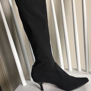 Donald J Pliner Boots flat toe